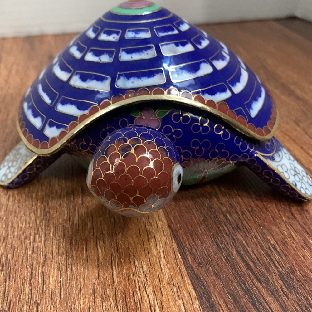 Unique vintage 3D cloisonné indigo turtle w removable lid 6” around - Picture 9 of 14
